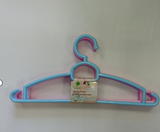 5 PLASTIC HANGERS