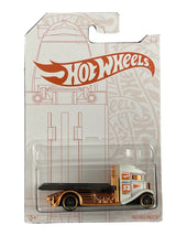 Hot Wheels 2020 52nd Anniversary Pearl & Chrome 3/6 Fast-Bed Hauler