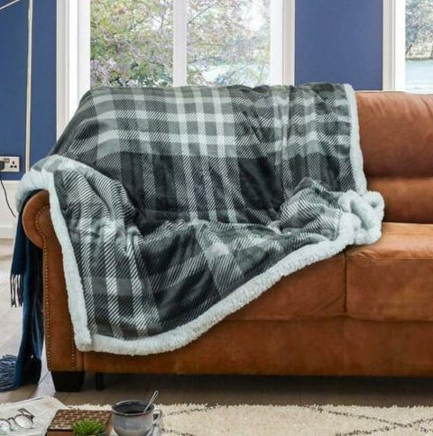 Flannel Sherpa Throw 125 x 150cms